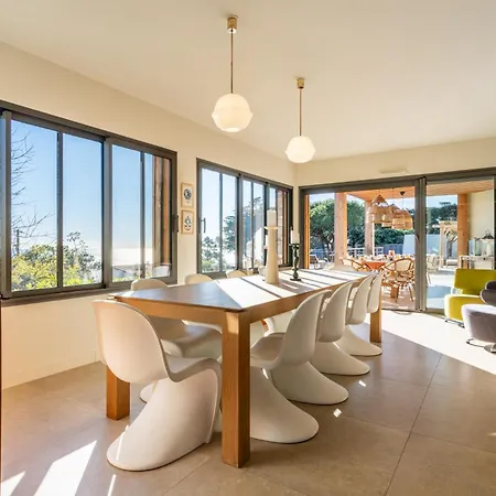 Marie Vue Et Piscine Privee A Сет