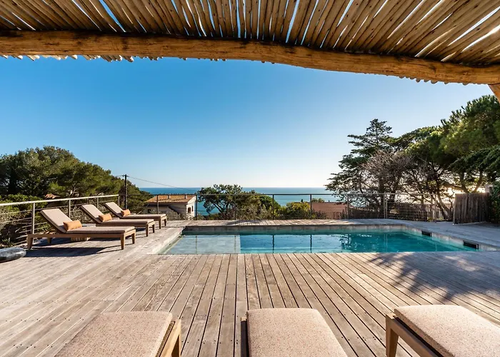 Marie Vue Et Piscine Privee A Дом отдыха *