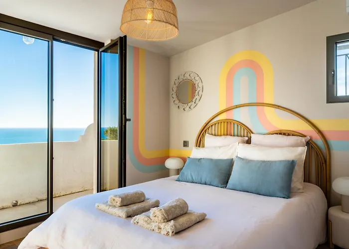 Marie Vue Et Piscine Privee A Сет